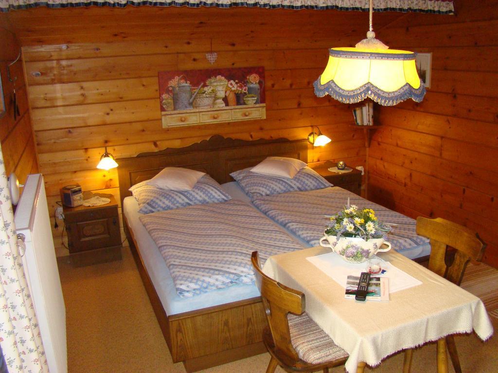 Landhaus Teufl Bed & Breakfast Faistenau Room photo